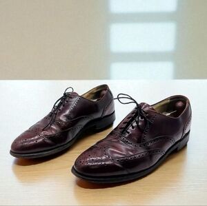 Classic Bostonian Sz 10.5 Men's Burgundy Wingtip Brogues